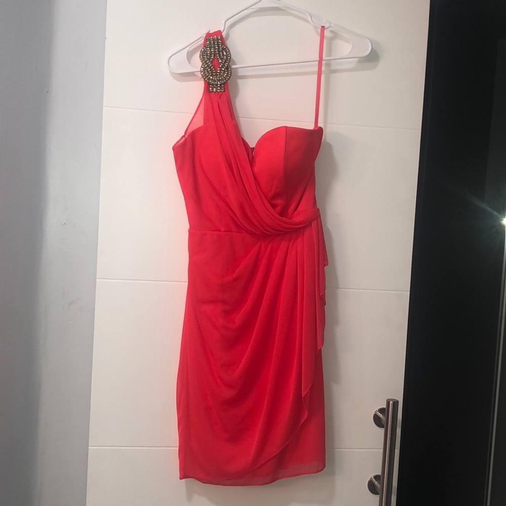 Gorgeous Caché off the shoulder dress
